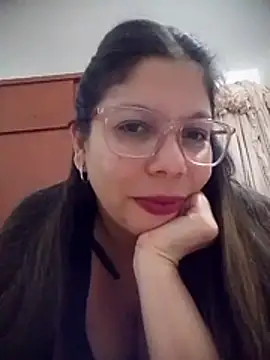 Snapshot of Carliina_Soussa chatting on 05-21-26, 12:30 Carliina Soussa online show from 05-21-26, 12:30