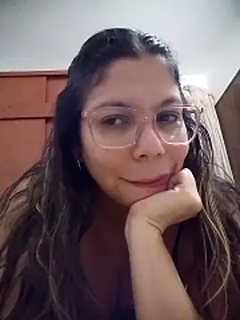Snapshot of Carliina_Soussa chatting on 05-04-26, 11:51 Carliina Soussa online show from 05-04-26, 11:51
