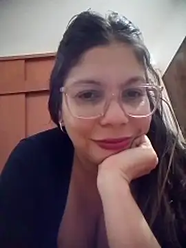Snapshot of Carliina_Soussa chatting on 05-06-26, 10:47 Carliina Soussa online show from 05-06-26, 10:47