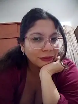Snapshot of Carliina_Soussa chatting on 04-30-26, 12:06 Carliina Soussa online show from 04-30-26, 12:06