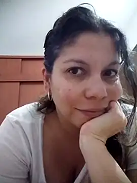 Snapshot of Carliina_Soussa chatting on 04-24-26, 10:34 Carliina Soussa online show from 04-24-26, 10:34