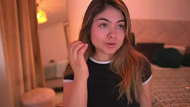 Lau Bee online show from 04-18-26, 06:32