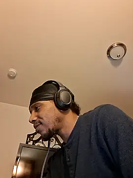 bigboytoy912 online show from 05-19-26, 01:56