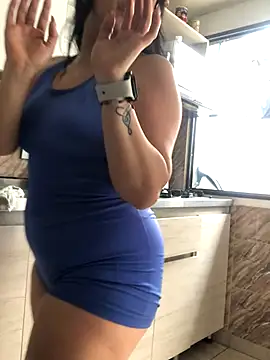 Abigail Cowen online show from 10-31-25, 03:41