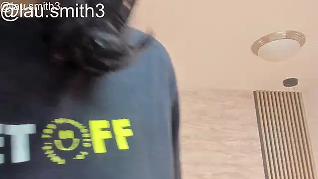 laura smith33 online show from 11-07-25, 02:32