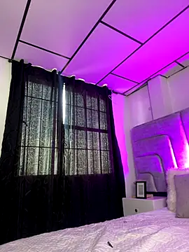 ZoeJohnsoon online show from 09-17-25, 03:25