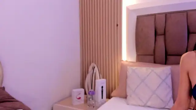 Clarisse28 online show from 11-27-25, 07:14