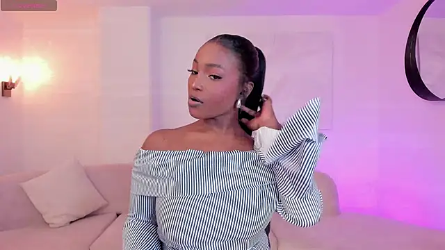 SavannahStorm online show from 12-05-25, 07:45