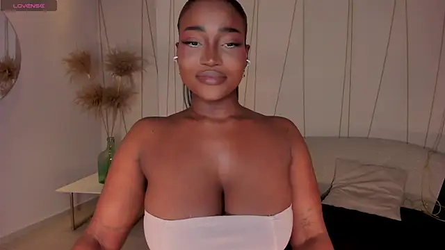 SavannahStorm online show from 06-03-26, 11:55