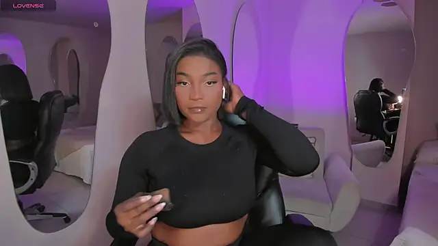 SavannahStorm online show from 04-12-26, 12:08