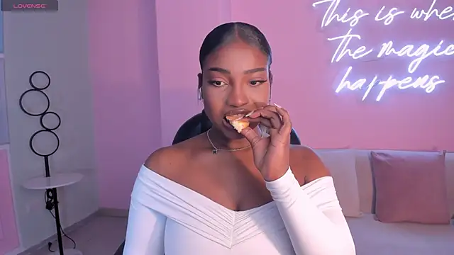 SavannahStorm online show from 04-18-26, 12:29