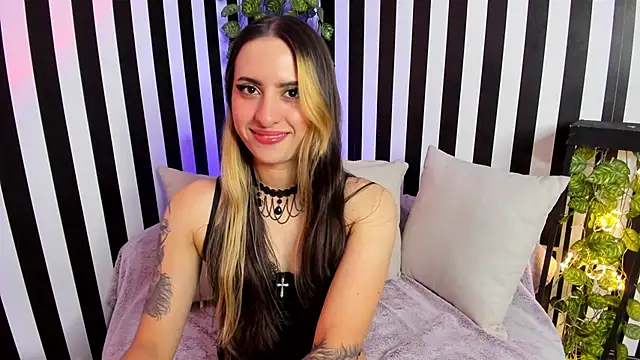 liz goth online show from 11-19-25, 01:55