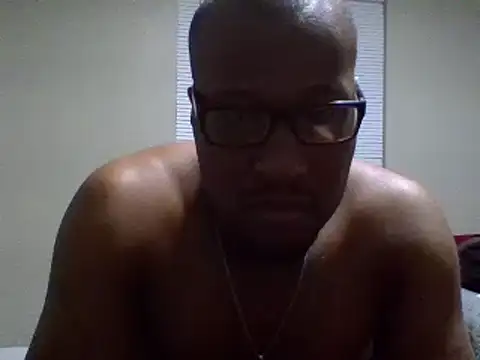 Snapshot of littbbc chatting on 12-10-24, 04:02 littbbc online show from 12-10-24, 04:02