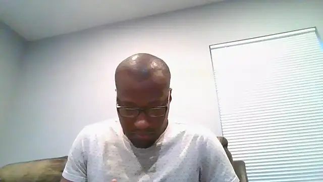 Snapshot of littbbc chatting on 09-21-25, 12:21 littbbc online show from 09-21-25, 12:21