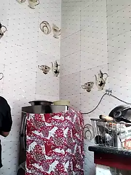 illay love online show from 11-04-25, 05:22