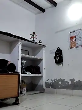 illay love online show from 11-08-25, 04:21