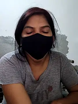 Snapshot of illay_love chatting on 10-22-25, 05:07 illay love online show from 10-22-25, 05:07