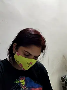 Snapshot of illay_love chatting on 03-18-25, 01:34 illay love online show from 03-18-25, 01:34