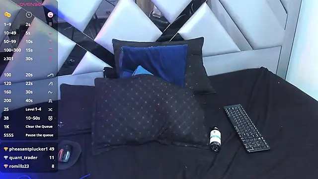 Nahomi-Hill online show from 03-21-25, 01:02