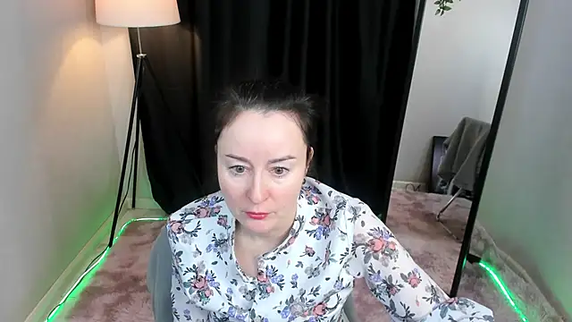 Ninasaaaa online show from 12-31-24, 05:33