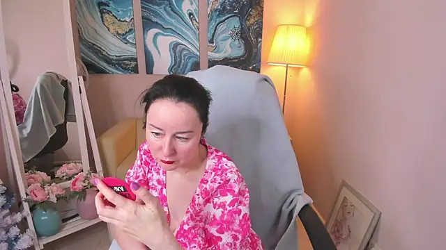 Ninasaaaa online show from 01-11-25, 05:20