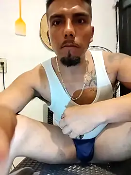 Snapshot of alfredyy55 chatting on 10-12-25, 09:32 alfredyy55 online show from 10-12-25, 09:32