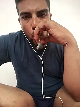 Snapshot of alfredyy55 chatting on 09-10-25, 07:13 alfredyy55 online show from 09-10-25, 07:13