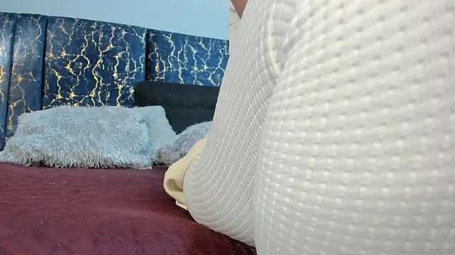 Sophia Lemos online show from 10-21-25, 01:32