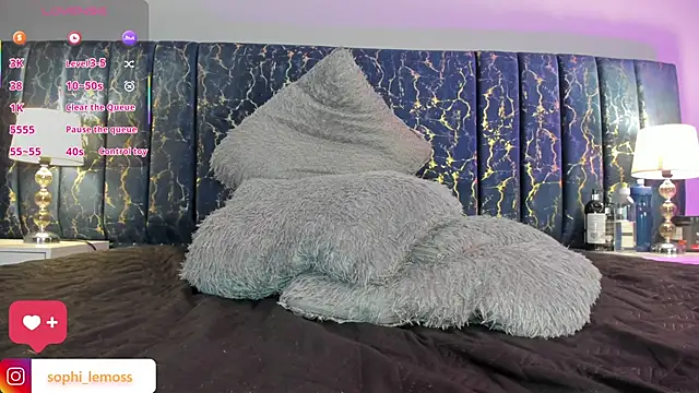 Sophia Lemos online show from 11-11-25, 02:01