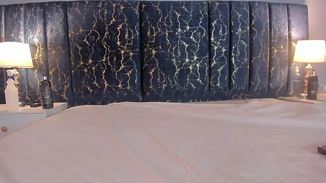 Sophia Lemos online show from 10-12-25, 08:10