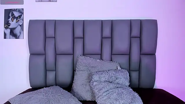 Sophia Lemos online show from 03-18-25, 01:34