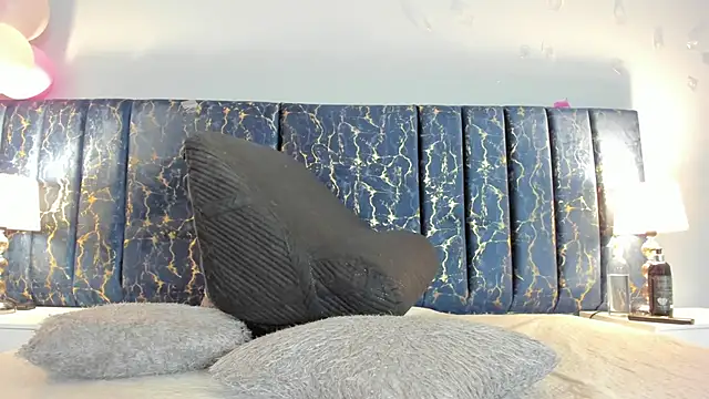 Sophia Lemos online show from 10-07-25, 01:34