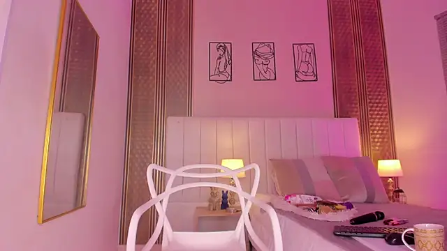 zoe sky  online show from 11-24-25, 11:43