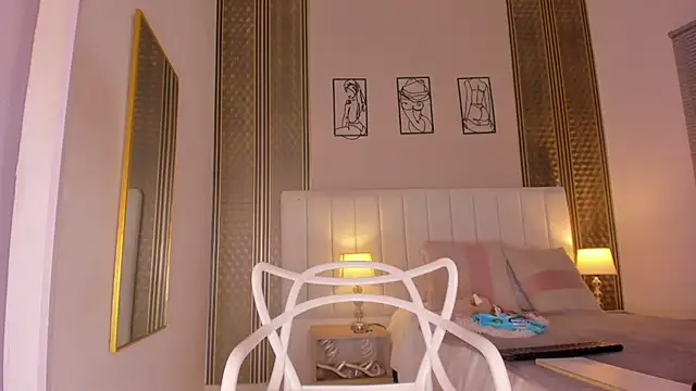 zoe sky  online show from 02-10-26, 11:42