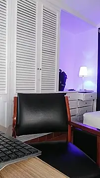 Adel Nesbiit online show from 12-04-25, 07:46