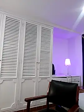 Adel Nesbiit online show from 03-06-26, 07:42