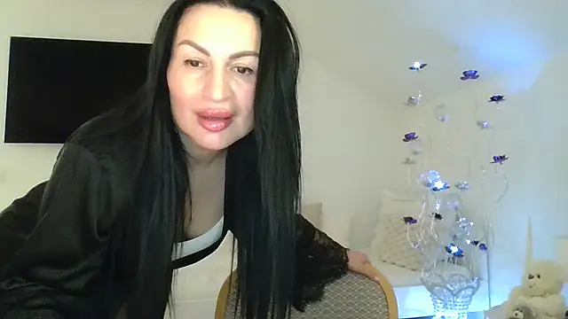 Snapshot of Helena7077 chatting on 12-11-24, 11:10 Helena7077 online show from 12-11-24, 11:10