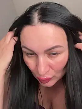 Helena7077 online show from 12-18-25, 11:08