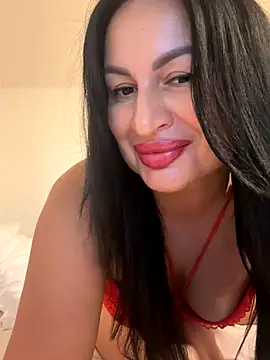 Snapshot of Helena7077 chatting on 09-24-25, 09:43 Helena7077 online show from 09-24-25, 09:43