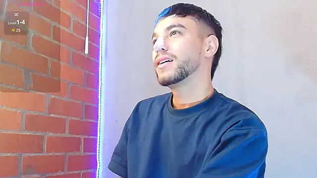 Leandro valenzuela online show from 11-21-25, 03:44