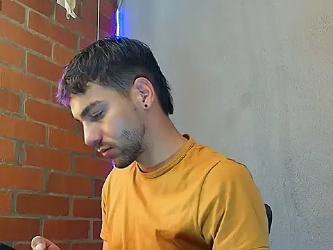 Leandro valenzuela online show from 12-18-25, 03:49