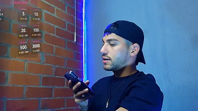 Leandro valenzuela online show from 11-30-25, 12:11