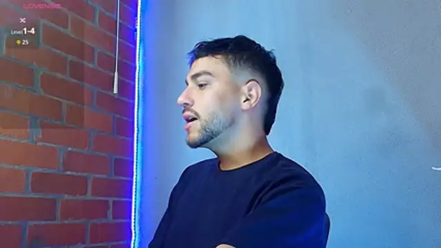 Leandro valenzuela online show from 12-05-25, 06:17