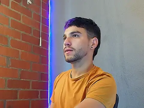 Leandro valenzuela online show from 12-17-25, 07:19