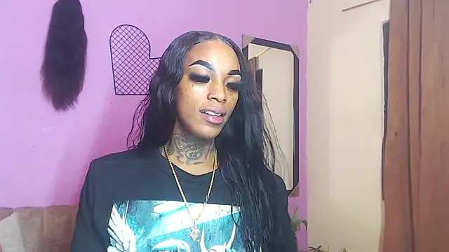 Snapshot of badgirls_cx chatting on 10-08-25, 11:27 badgirls cx online show from 10-08-25, 11:27