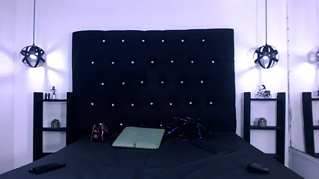 AlissonSpears online show from 11-21-25, 04:33