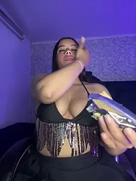 ElaaPerez online show from 03-04-25, 09:32