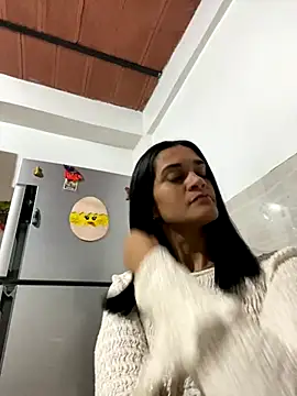 Biancasantillana online show from 10-16-25, 10:18