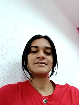 Biancasantillana online show from 12-17-25, 01:27