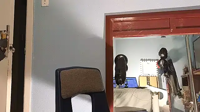 Sandrasaa online show from 10-15-25, 07:16